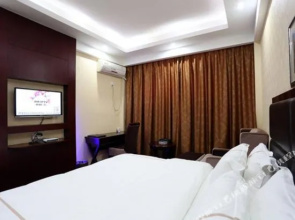 Zunshang Hotel (Changsha Wanjiali Square Subway Station)