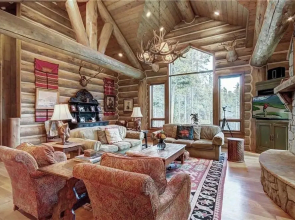 Bear Lodge 6 Bedroom Home by RedAwning