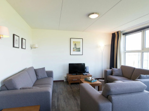 Thatched villa with two bathrooms, 1.5 km. from the beach