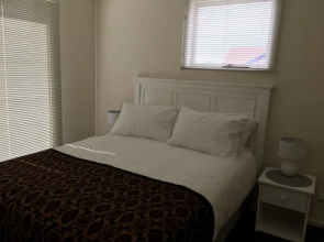 4 at 8 Battery Point Townhouse