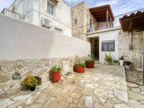 Skountakis House