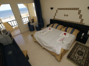 Eden Beach