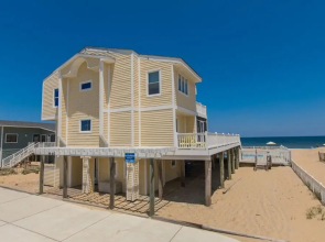 Nautical Nonsense - 8 Br Home