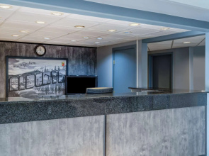 Super 8 by Wyndham Edmonton International Airport