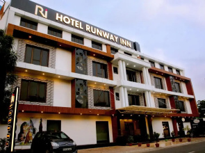 Hotel Runway Inn
