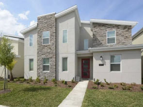 Storey Lake 8 Bed Lake Front Pool & Spa - 1684str 8 Bedroom Home by RedAwning