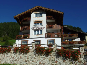 Hotel Ai Zirmes