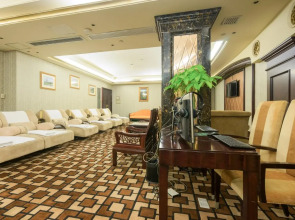 Royal Mediterranean Hotel