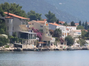 Carob Tree Apartments Klek