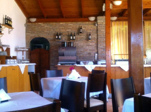 Oasis Hotel Kyparissia
