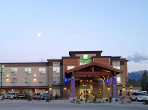Holiday Inn Express Golden-Kicking Horse by IHG