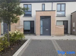 New House, Private Rooms in a Peaceful Neighborhood