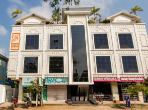 OYO 69625 Mayuraa Residency