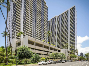 Resort Quest At The Waikiki Banyan