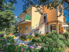 Awesome Apartment in Jadranovo With 2 Bedrooms and Wifi