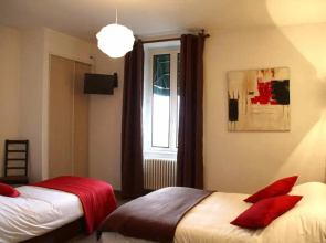 Logis Hostellerie Des Monts Jura