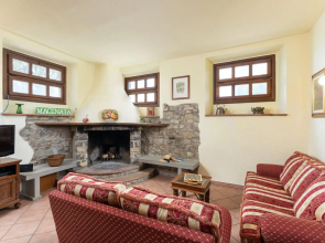 Country house with swimming pool and spectacular view and pool open till Oct 31st-Tenuta La Macinaia