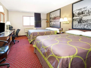 Super 8 by Wyndham Longmont Del Camino