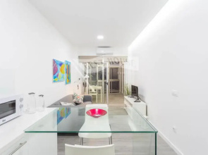 First line new apartment in Las Canteras