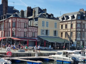 Le Petit Navire - 4P - View of the Port of Honfleur