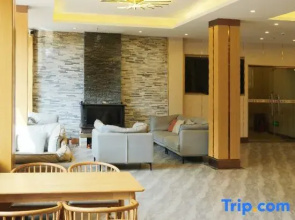 Zouqi Luxing Hotel (Yubeng Village)
