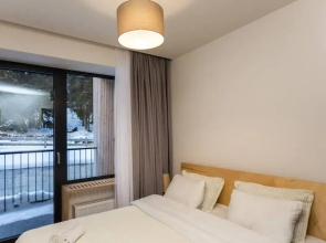 Bright Cozy Apartment For 4