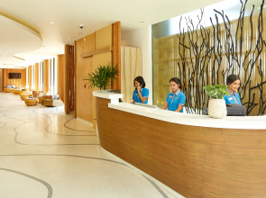 Отель Bandara Beach Resort, Phuket