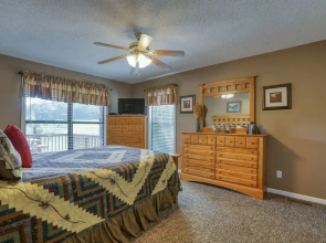 Moosetrax - 3 Bedrooms, 2 Baths, Sleeps 6 Cabin by RedAwning