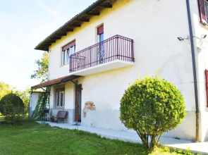Charming Vacation House in Countryside