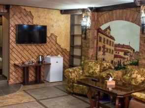 2x2 Cinema Bar Hotel