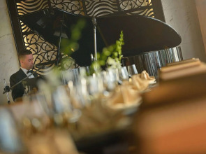 Paradise Suites Hotel