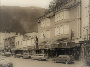 Alaskan Hotel and Bar