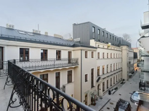 Lumina lux apart on Piotrkowska street