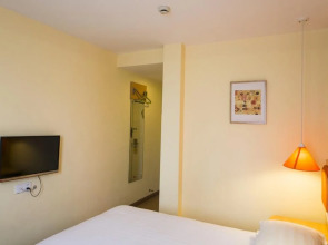 Home Inn Nanchang Bayi Square Shengzhengfu