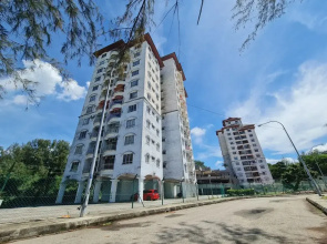 OYO Home 90398 Sunshine Bay Resort Port Dickson (private Condo)