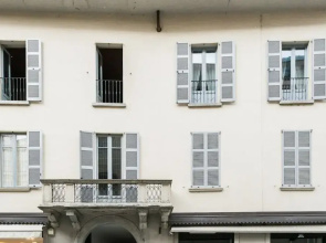Garibaldi Apartments