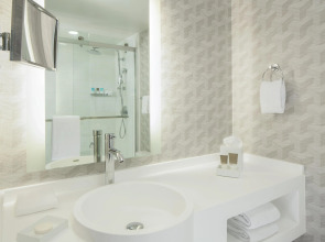 Hyatt Regency Los Angeles International Airport