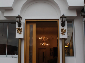 Huri & Nuri Hotel