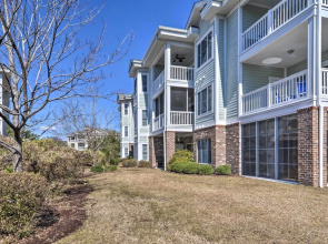 3 Mi to Myrtle Beach: Coastal Condo w/ Pool!