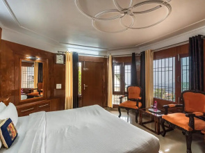 Saffronstays Grandview Haven, Barog