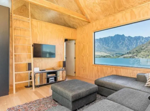 Picture Perfect - Queenstown Holiday Home