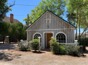 The Cottage at 241 North