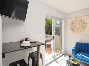 Modern Studio Apartment in Blouberg