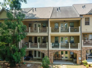 Lake Oconee Abode w/ Patio, Grill & Fire Pit Table