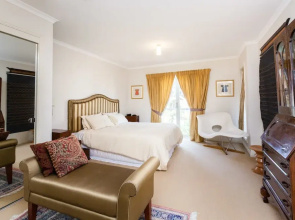 JASMINE, 2BDR Port Melbourne House