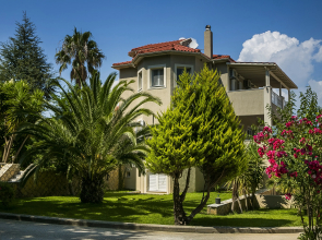 Hidden Gem Estate