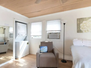 Ahh Folly Studio: Upstairs Studio OceanView Duplex