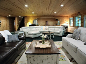 River Road Venue & Lodging