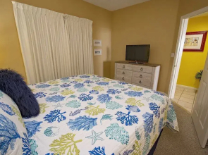 Beach Club 202-d 1 Bedroom 1.5 Bathroom Condo