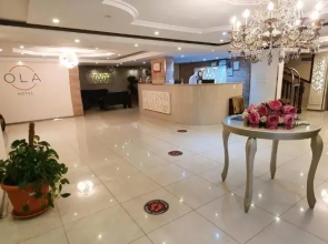 Saryet Al Hamra Hotel Apartments